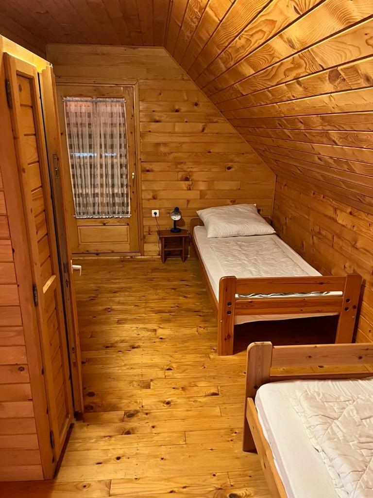 Almos Apartman Balatonfenyves Exterior foto